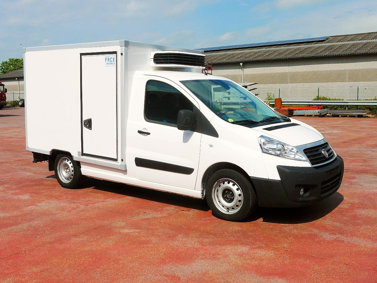Fiat SCUDO 2.0 KUHLKOFFER CARRIER XARIOS 200 -20C - Refrigerated van: picture 2 Fiat SCUDO 2.0 KUHLKOFFER CARRIER XARIOS 200 -20C - Refrigerated van: picture 2