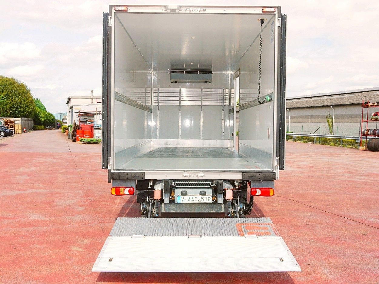 Refrigerator truck Iveco 100E19 KUHLKOFFER CARRIER SUPRA 550 luft fed A/C: picture 10