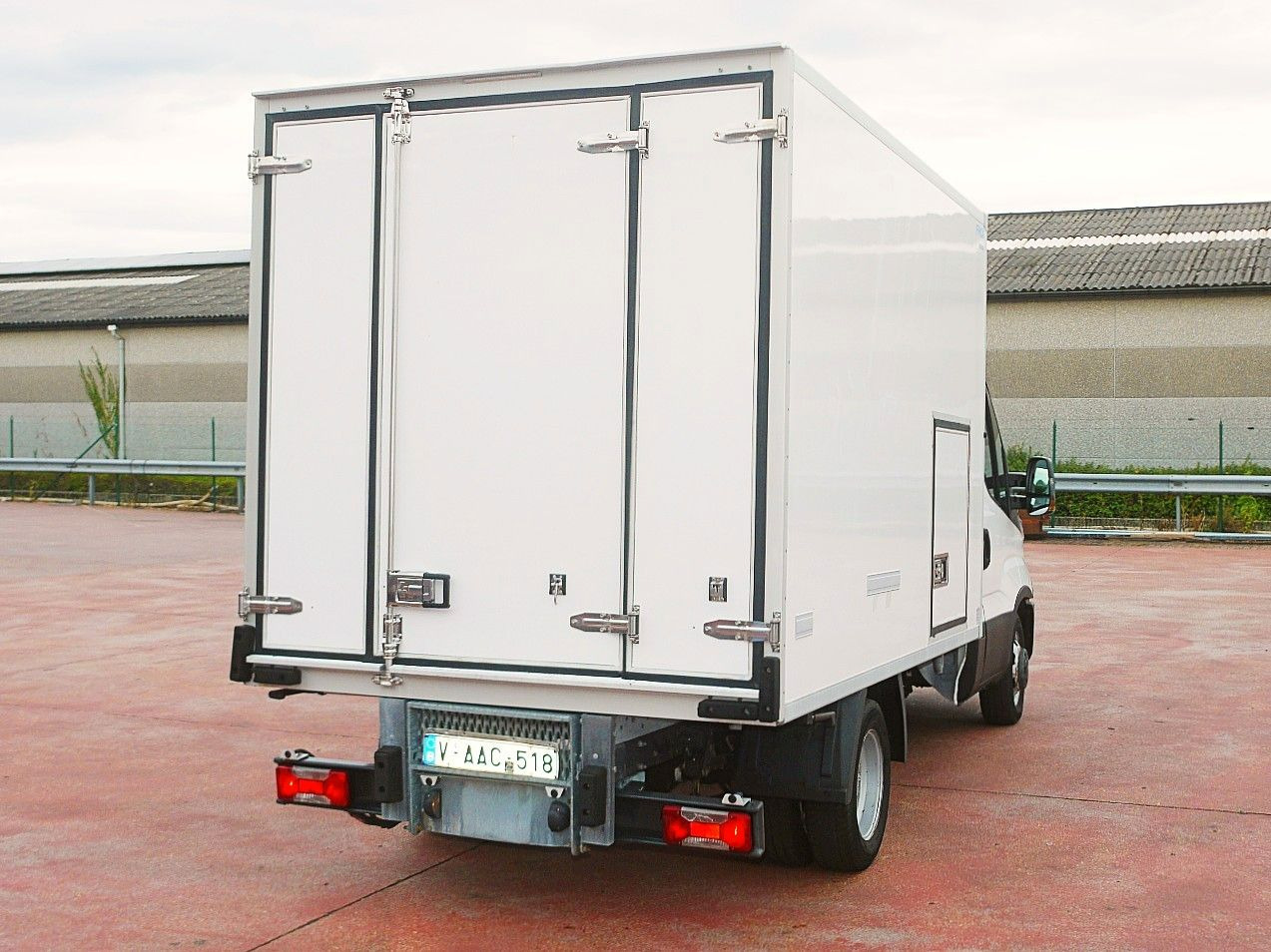 Iveco 35C13 DAILY KUHLKOFFER CARRIER XARIOS 600 - Refrigerated van: picture 5 Iveco 35C13 DAILY KUHLKOFFER CARRIER XARIOS 600 - Refrigerated van: picture 5