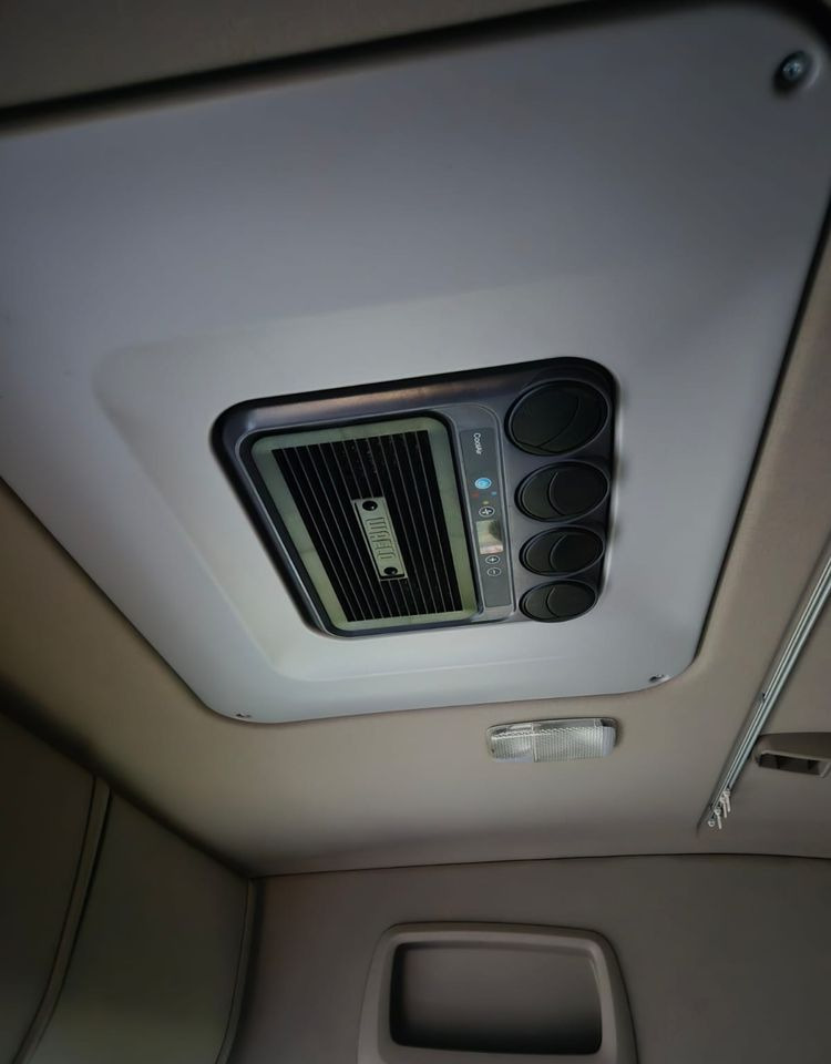 Tractor unit Scania R410: picture 27