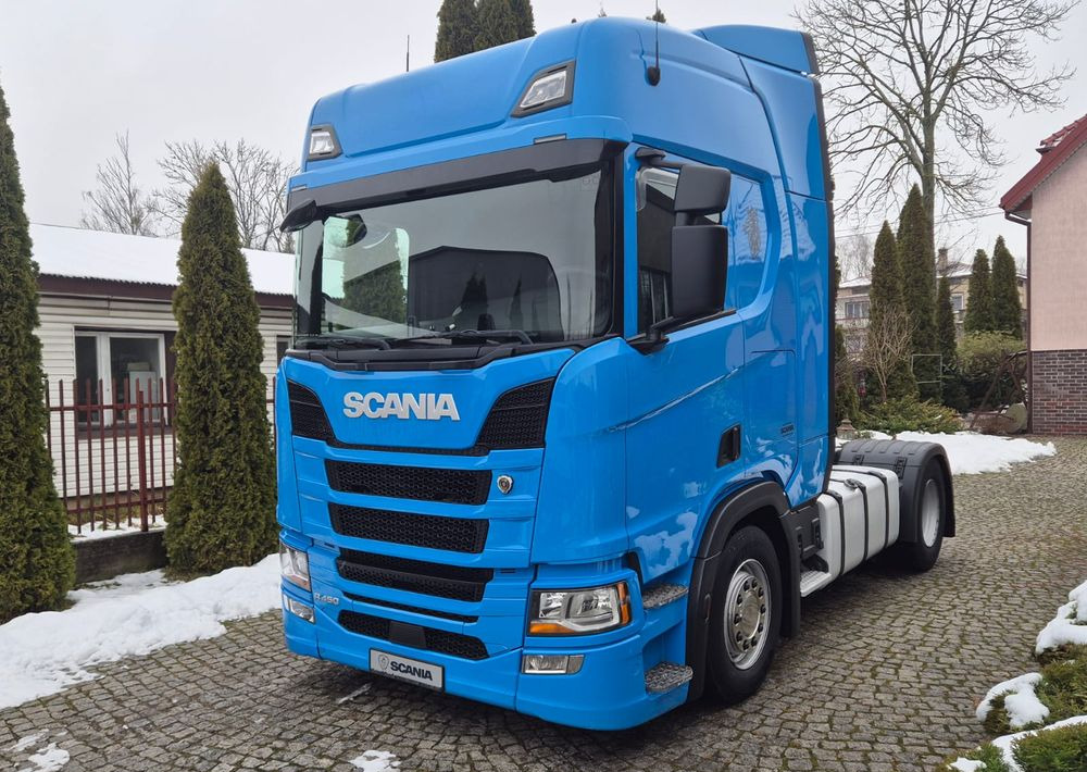 Tractor unit Scania R450: picture 1