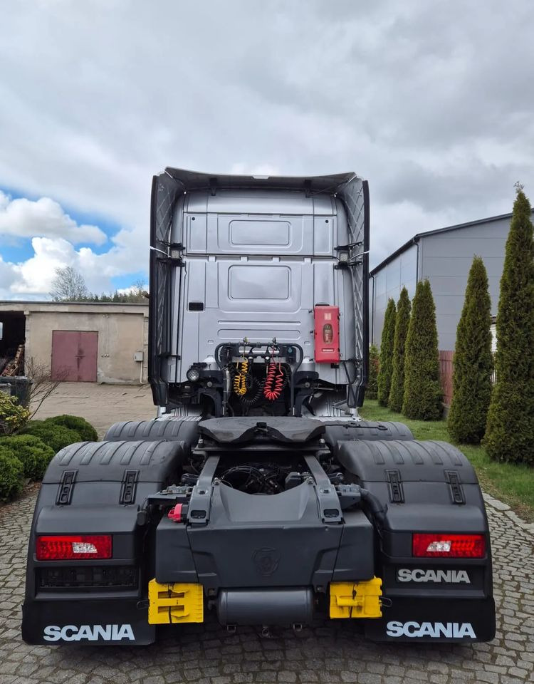 Scania R450 - Tractor unit: picture 5 Scania R450 - Tractor unit: picture 5