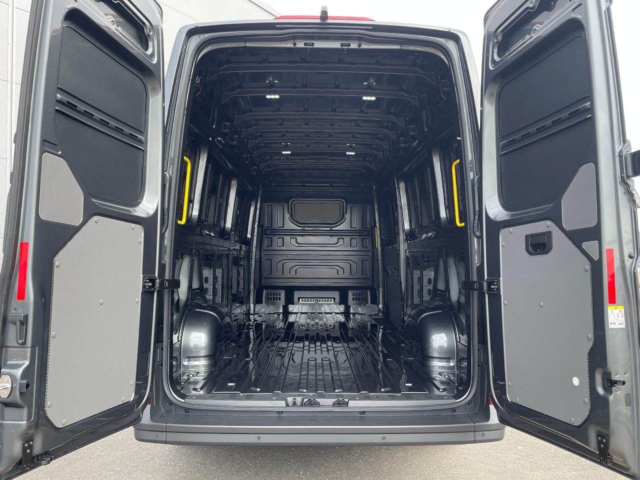 Panel van MAN TGE 3.180 L4H3 Kasten STANDHZ ACC LED SITZHZ: picture 9
