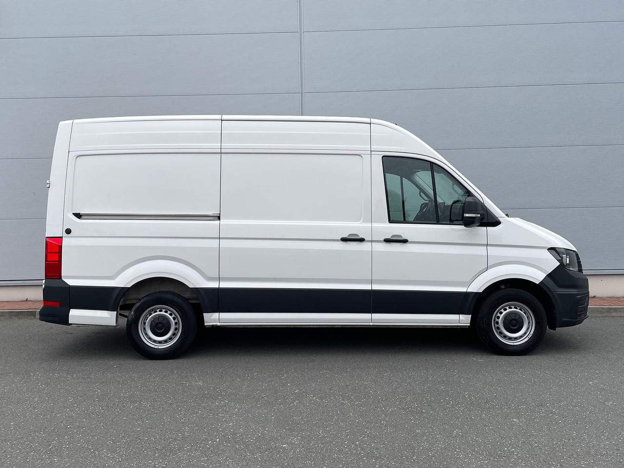 Volkswagen Crafter Kasten 35 L3H3 Autom. NAVI DAB PDC TEMP - Passenger van: picture 5 Volkswagen Crafter Kasten 35 L3H3 Autom. NAVI DAB PDC TEMP - Passenger van: picture 5