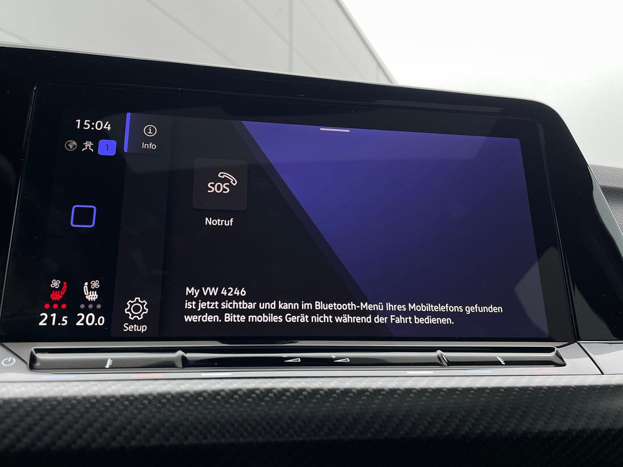 Sedan Volkswagen Golf VIII R Performance 4M Panorama Matrix: picture 16 Sedan Volkswagen Golf VIII R Performance 4M Panorama Matrix: picture 16