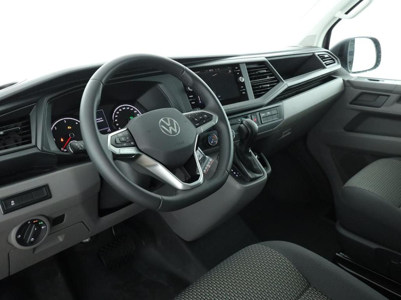 Volkswagen T6.1 Transporter 4MOTION NAVI STANDHZ ACC PDC - Minibus, Passenger van: picture 4 Volkswagen T6.1 Transporter 4MOTION NAVI STANDHZ ACC PDC - Minibus, Passenger van: picture 4