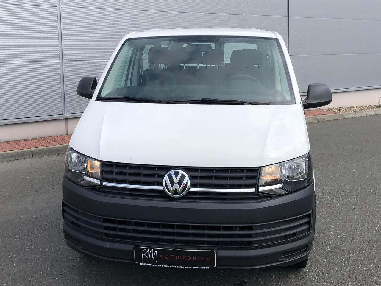 Volkswagen T6 Transporter 2.0 TDI Kombi lang 9-SITZE TEMP - Minibus, Passenger van: picture 4 Volkswagen T6 Transporter 2.0 TDI Kombi lang 9-SITZE TEMP - Minibus, Passenger van: picture 4