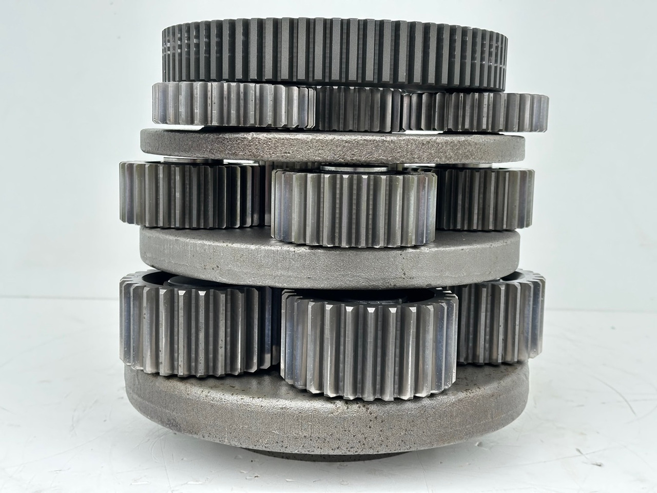 Swing motor for Drilling rig LIEBHERR Original Drehwerkantrieb Typ:DAT350/415 mit ID-Nr.927550001 – ID-Nr.90024481. R954 TR-663, HS835 HD, HS853 HD, LB24, LRB255. #927550001.0476.DK#: picture 13 Swing motor for Drilling rig LIEBHERR Original Drehwerkantrieb Typ:DAT350/415 mit ID-Nr.927550001 – ID-Nr.90024481. R954 TR-663, HS835 HD, HS853 HD, LB24, LRB255. #927550001.0476.DK#: picture 13