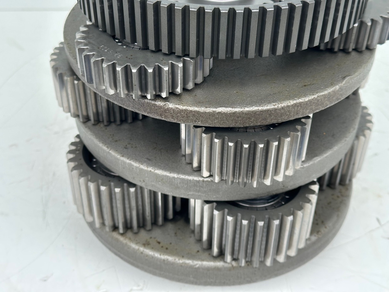 Swing motor for Drilling rig LIEBHERR Original Drehwerkantrieb Typ:DAT350/415 mit ID-Nr.927550001 – ID-Nr.90024481. R954 TR-663, HS835 HD, HS853 HD, LB24, LRB255. #927550001.0476.DK#: picture 14 Swing motor for Drilling rig LIEBHERR Original Drehwerkantrieb Typ:DAT350/415 mit ID-Nr.927550001 – ID-Nr.90024481. R954 TR-663, HS835 HD, HS853 HD, LB24, LRB255. #927550001.0476.DK#: picture 14