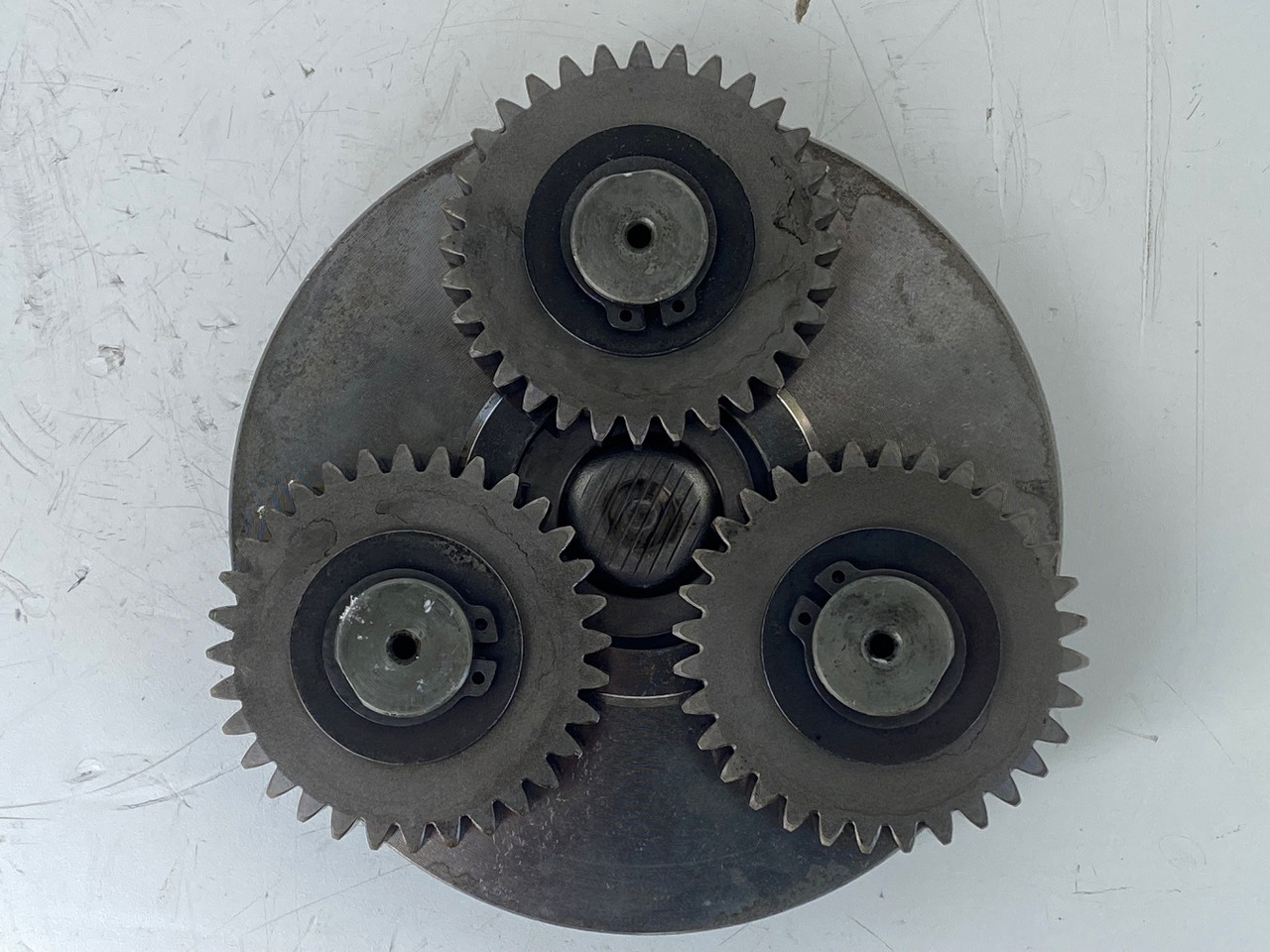 Liebherr Bonfiglioli Reduktionstufe ID-Nr.5007334. A308, A310, A312, A900 ZW, R308, R310, R312. #RE27.05# - Swing motor for Wheel excavator: picture 3 Liebherr Bonfiglioli Reduktionstufe ID-Nr.5007334. A308, A310, A312, A900 ZW, R308, R310, R312. #RE27.05# - Swing motor for Wheel excavator: picture 3