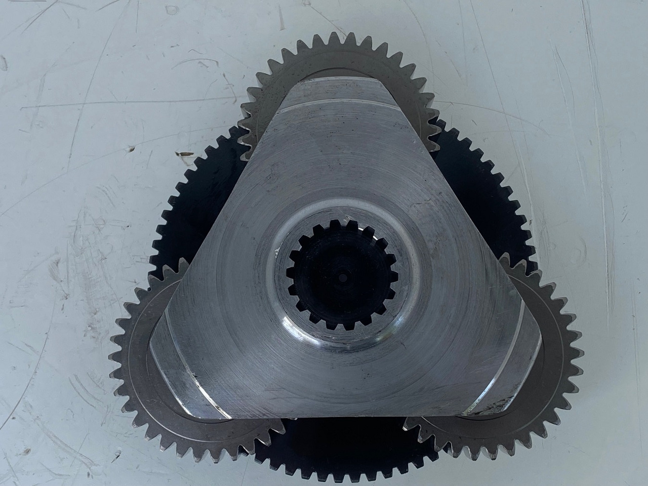 Swing motor for Crawler excavator Liebherr Lamellenträger ID-Nr.944390203 - Planetenräder ID-Nr.90213984 - Planetenträger ID-Nr.944390003. SAT250/278 - SAT250/287 - SAT250A300. #PLA1550#: picture 6 Swing motor for Crawler excavator Liebherr Lamellenträger ID-Nr.944390203 - Planetenräder ID-Nr.90213984 - Planetenträger ID-Nr.944390003. SAT250/278 - SAT250/287 - SAT250A300. #PLA1550#: picture 6