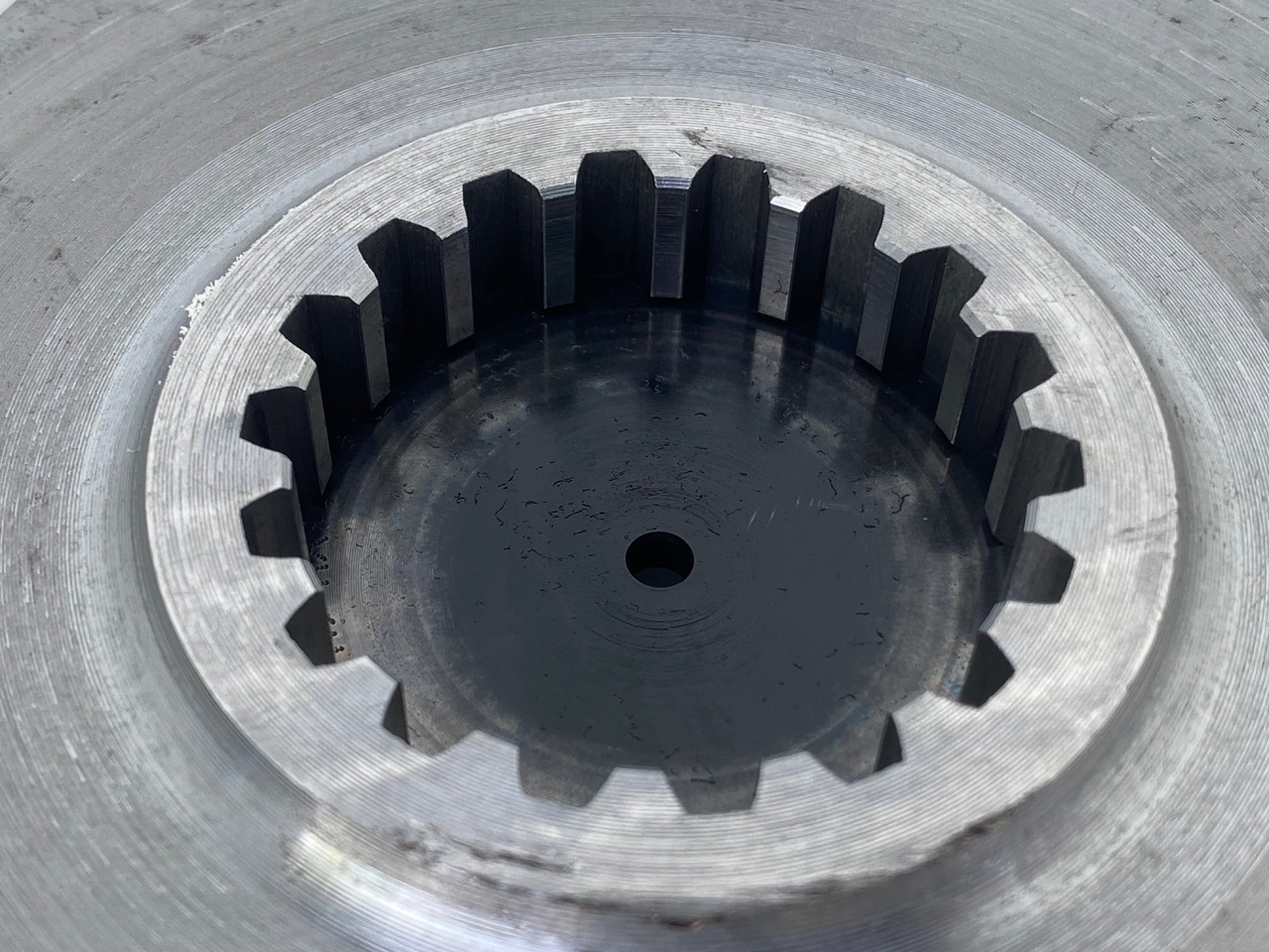 Swing motor for Crawler excavator Liebherr Lamellenträger ID-Nr.944390203 - Planetenräder ID-Nr.90213984 - Planetenträger ID-Nr.944390003. SAT250/278 - SAT250/287 - SAT250A300. #PLA1550#: picture 8 Swing motor for Crawler excavator Liebherr Lamellenträger ID-Nr.944390203 - Planetenräder ID-Nr.90213984 - Planetenträger ID-Nr.944390003. SAT250/278 - SAT250/287 - SAT250A300. #PLA1550#: picture 8