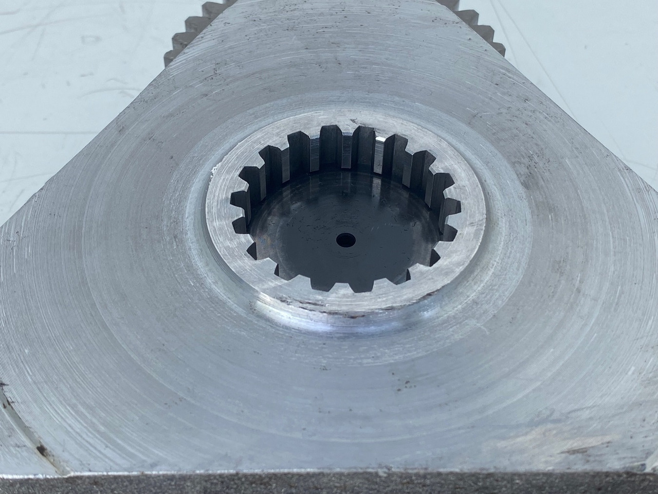 Swing motor for Crawler excavator Liebherr Lamellenträger ID-Nr.944390203 - Planetenräder ID-Nr.90213984 - Planetenträger ID-Nr.944390003. SAT250/278 - SAT250/287 - SAT250A300. #PLA1550#: picture 7 Swing motor for Crawler excavator Liebherr Lamellenträger ID-Nr.944390203 - Planetenräder ID-Nr.90213984 - Planetenträger ID-Nr.944390003. SAT250/278 - SAT250/287 - SAT250A300. #PLA1550#: picture 7