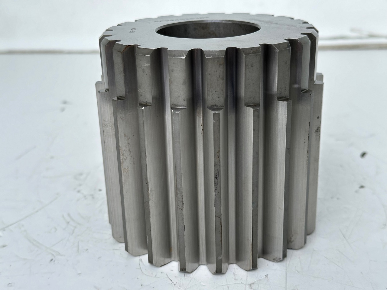 Liebherr Sonnenrad ID-Nr.9442283 - ID-Nr.944228303. FAT500/007 - 500/035 - FAT500/035. LO2954, LOS944 TR, LOS954, P964, R944 TR, R954B, R954C, R964B, R964C. #944228303.01# - Final drive for Crawler excavator: picture 1 Liebherr Sonnenrad ID-Nr.9442283 - ID-Nr.944228303. FAT500/007 - 500/035 - FAT500/035. LO2954, LOS944 TR, LOS954, P964, R944 TR, R954B, R954C, R964B, R964C. #944228303.01# - Final drive for Crawler excavator: picture 1