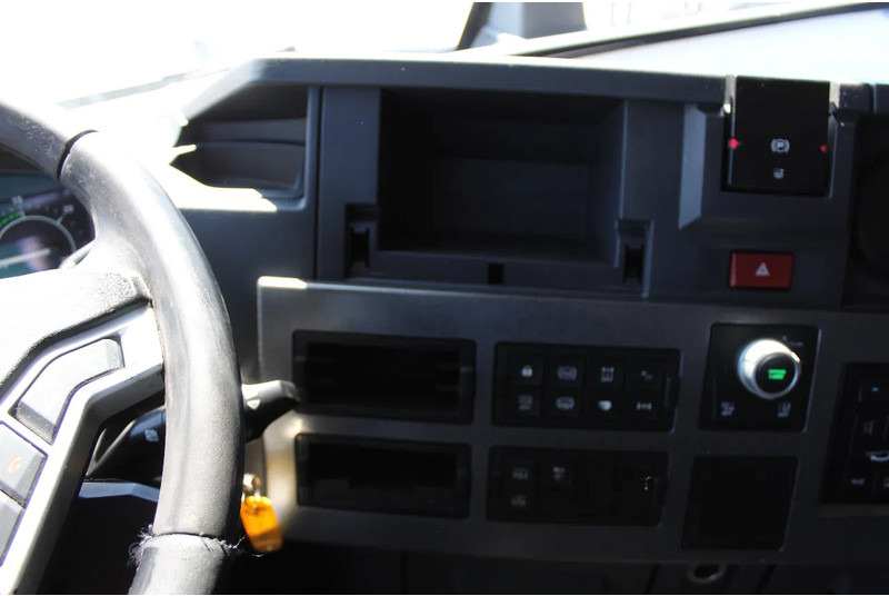 Tractor unit Renault T460 * EURO6 * 4X2 *: picture 18