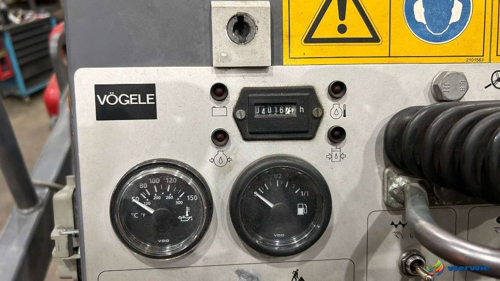 Vögele SUPER 800 / AB200TV (1,10 - 2,00 m) - Asphalt paver: picture 2 Vögele SUPER 800 / AB200TV (1,10 - 2,00 m) - Asphalt paver: picture 2