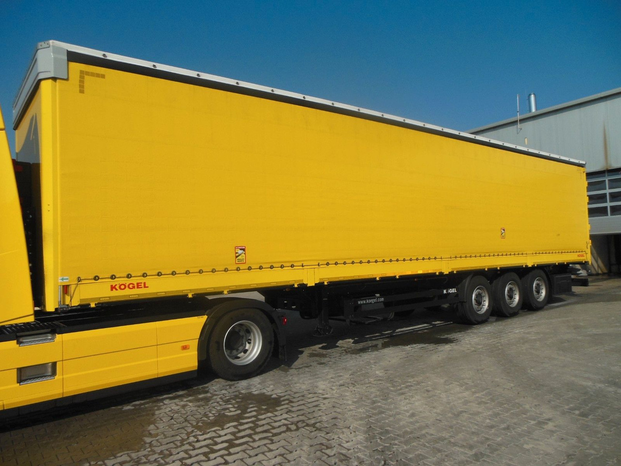 Kögel SN 24, BORDWÄNDE 700 MM, HUBDACH!!! TOP - Curtainsider semi-trailer: picture 2 Kögel SN 24, BORDWÄNDE 700 MM, HUBDACH!!! TOP - Curtainsider semi-trailer: picture 2