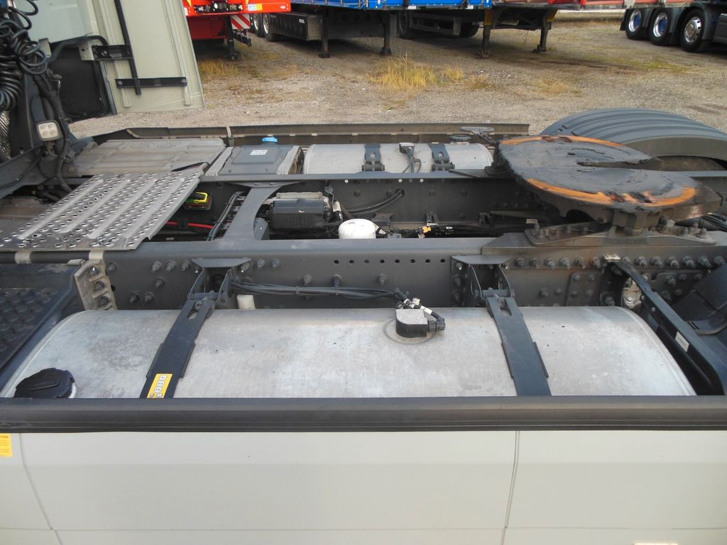 Volvo FH 13/460 TURBO COMPOUND,I-SAVE,I-PARK COOL,TOP - Tractor unit: picture 5 Volvo FH 13/460 TURBO COMPOUND,I-SAVE,I-PARK COOL,TOP - Tractor unit: picture 5