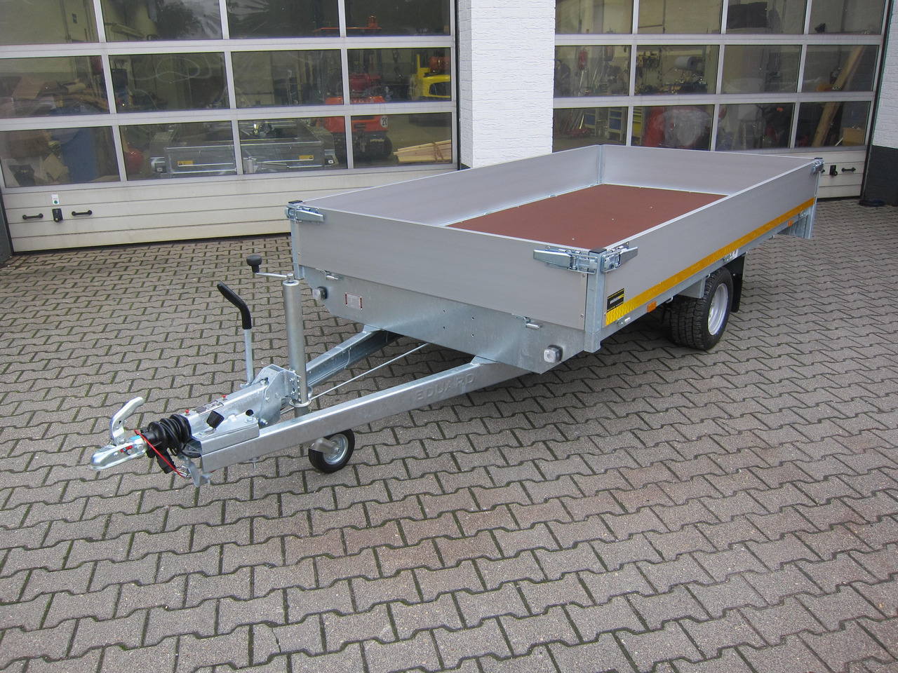 Hochlader 310x160x30cm Lfh: 56cm 10" niedrig Fahrwerk (M) 1350kg - Car trailer: picture 1 Hochlader 310x160x30cm Lfh: 56cm 10" niedrig Fahrwerk (M) 1350kg - Car trailer: picture 1