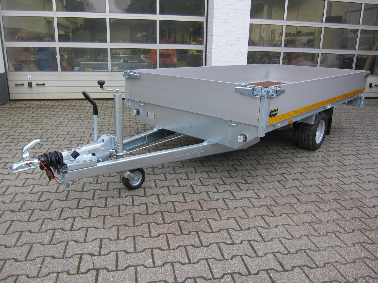 Hochlader 310x160x30cm Lfh: 56cm 10" niedrig Fahrwerk (M) 1350kg - Car trailer: picture 2 Hochlader 310x160x30cm Lfh: 56cm 10" niedrig Fahrwerk (M) 1350kg - Car trailer: picture 2