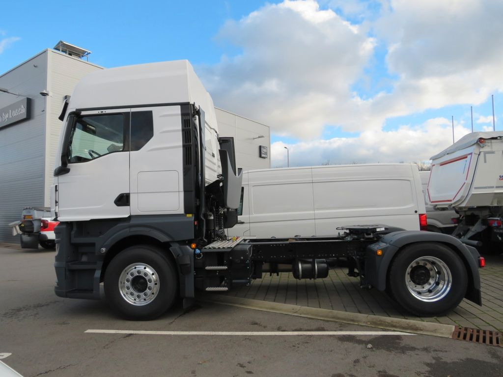 MAN TGX 18.520 4x2 LL SA - Tractor unit: picture 3 MAN TGX 18.520 4x2 LL SA - Tractor unit: picture 3