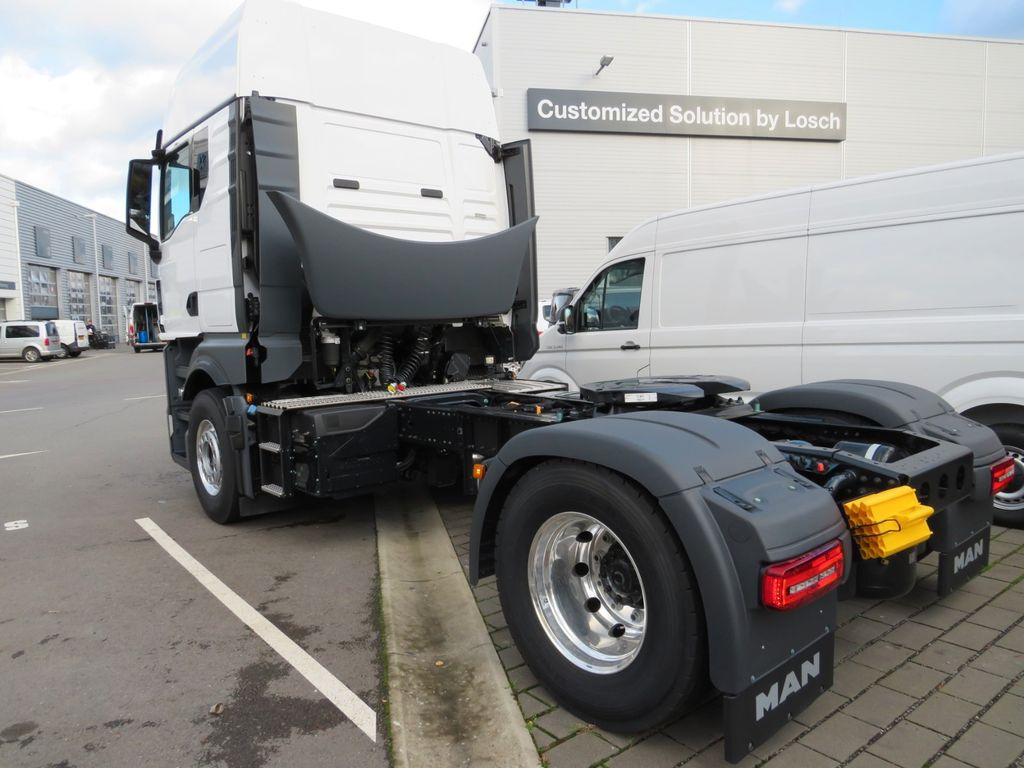 MAN TGX 18.520 4x2 LL SA - Tractor unit: picture 4 MAN TGX 18.520 4x2 LL SA - Tractor unit: picture 4
