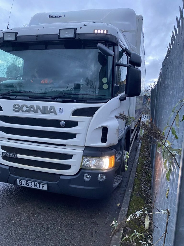 Scania P230 4x2 Box Van - Box van: picture 2 Scania P230 4x2 Box Van - Box van: picture 2