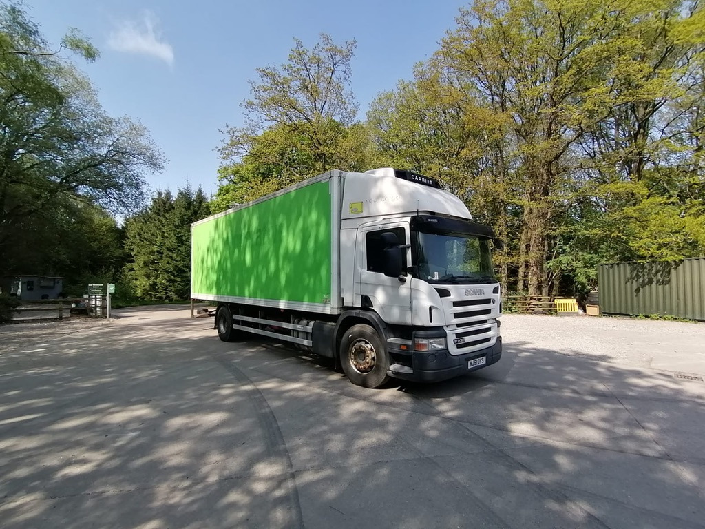 Scania P230 4x2 Box Van - Box van: picture 2 Scania P230 4x2 Box Van - Box van: picture 2