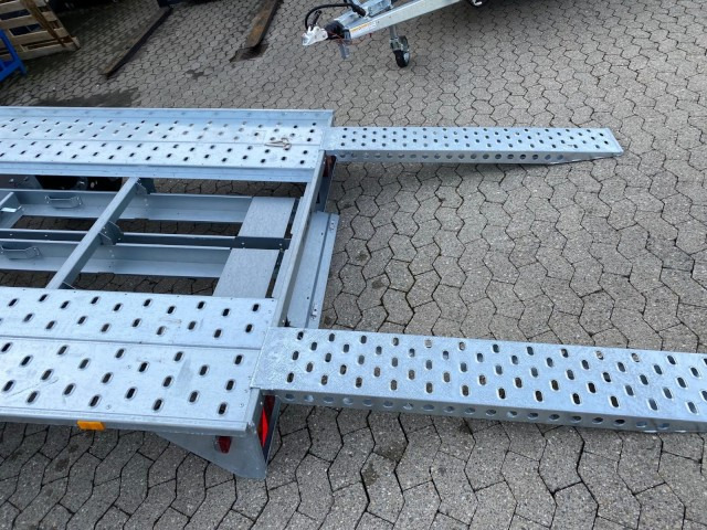 Brenderup Autotransportanhänger AT2500HBTB 2,5 to. 3950 x 2000 mm - Autotransporter trailer: picture 5 Brenderup Autotransportanhänger AT2500HBTB 2,5 to. 3950 x 2000 mm - Autotransporter trailer: picture 5