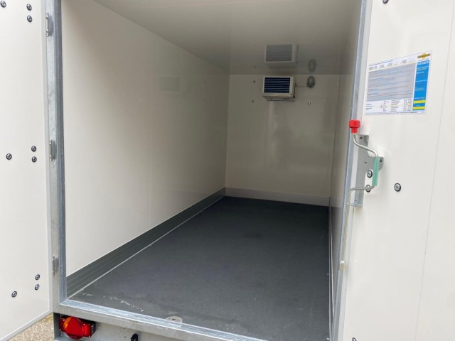 Humbaur Kühlanhänger HGK 303718-21 PF60 Deluxe 3,0 to. 3630x1670x1970mm - Refrigerator trailer: picture 2 Humbaur Kühlanhänger HGK 303718-21 PF60 Deluxe 3,0 to. 3630x1670x1970mm - Refrigerator trailer: picture 2