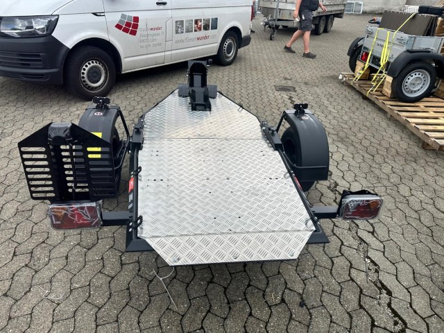 Lorries Motorradanhänger MT-1, 0,75 to. 245 x 99 cm, Alu-Felgen - Motorcycle trailer: picture 4 Lorries Motorradanhänger MT-1, 0,75 to. 245 x 99 cm, Alu-Felgen - Motorcycle trailer: picture 4
