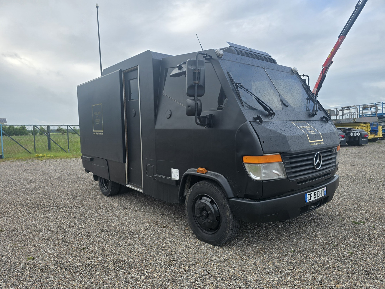 Mercedes Vario 816 - Cash in transit vehicle: picture 2 Mercedes Vario 816 - Cash in transit vehicle: picture 2