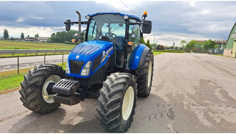 New Holland T 4.105 - Farm tractor: picture 3 New Holland T 4.105 - Farm tractor: picture 3