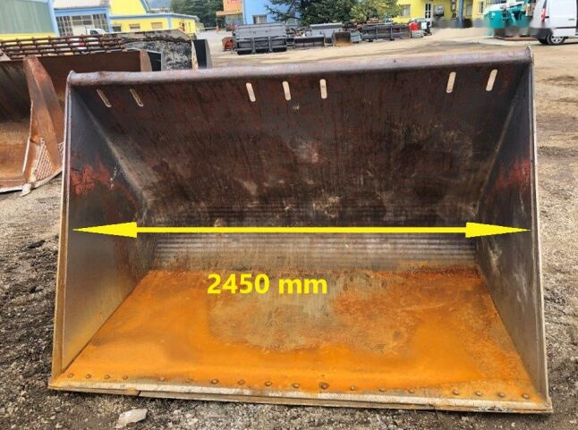 2450 mm - Loader bucket: picture 1 2450 mm - Loader bucket: picture 1