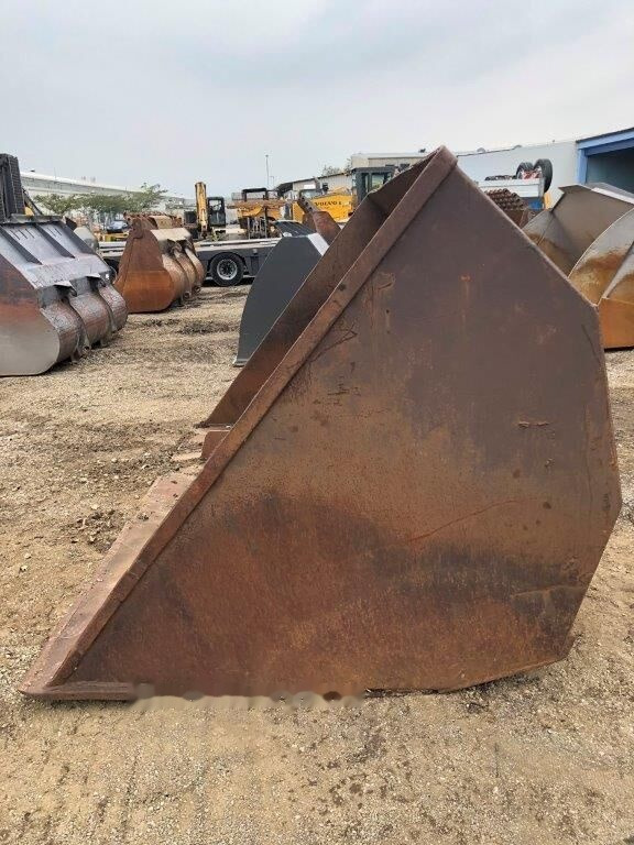 2750 mm Volvo - Loader bucket: picture 4 2750 mm Volvo - Loader bucket: picture 4