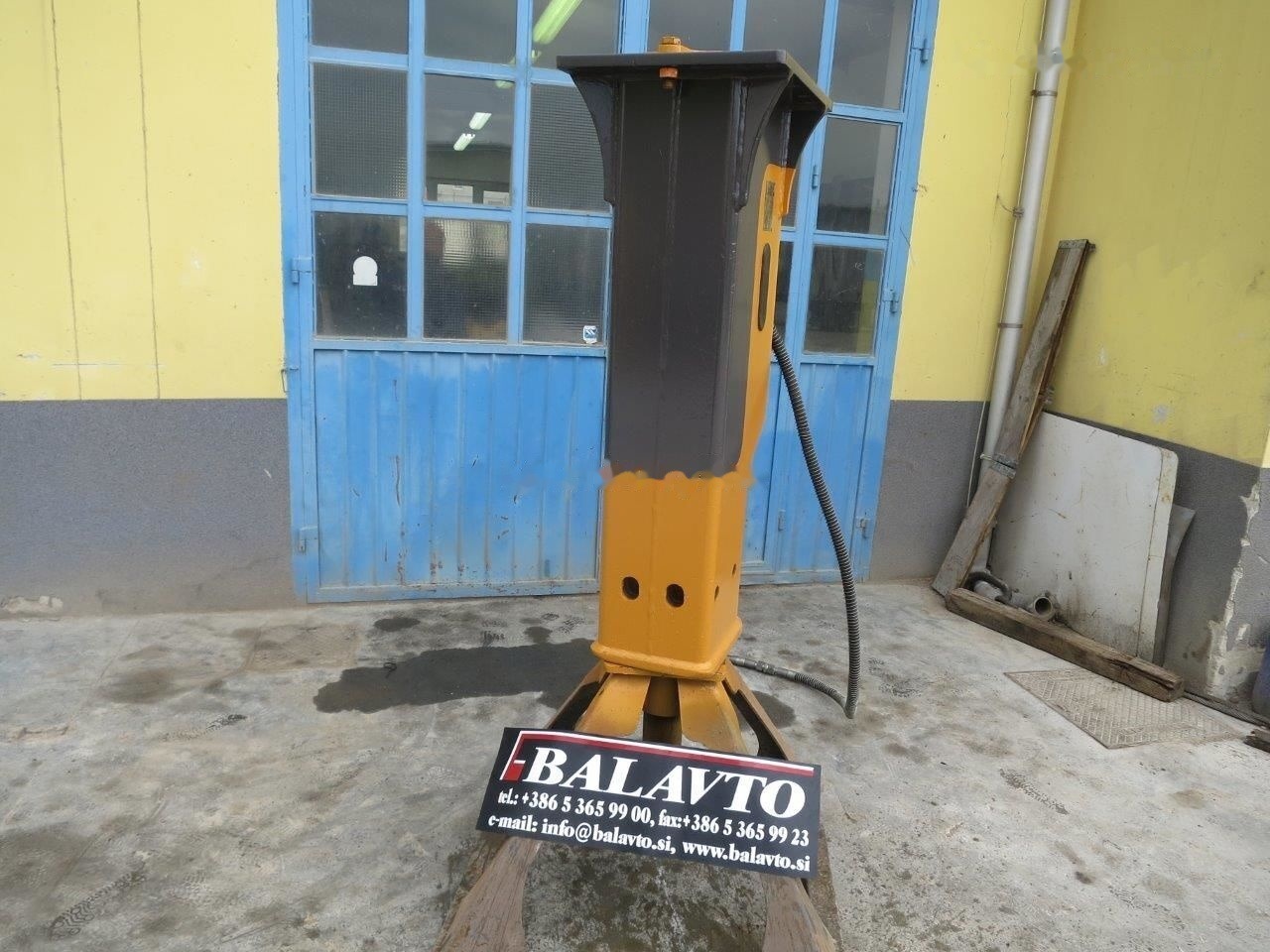 D&A 130V - Hydraulic hammer: picture 2 D&A 130V - Hydraulic hammer: picture 2