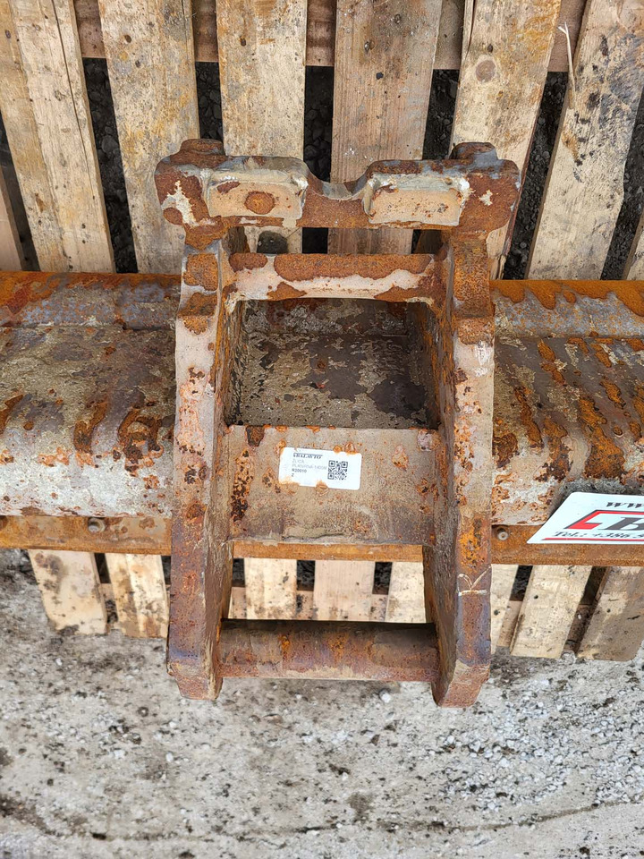 Ditch cleaning bucket 1400 mm VTN for 8-11 ton excavators - Excavator bucket for Construction machinery: picture 3 Ditch cleaning bucket 1400 mm VTN for 8-11 ton excavators - Excavator bucket for Construction machinery: picture 3