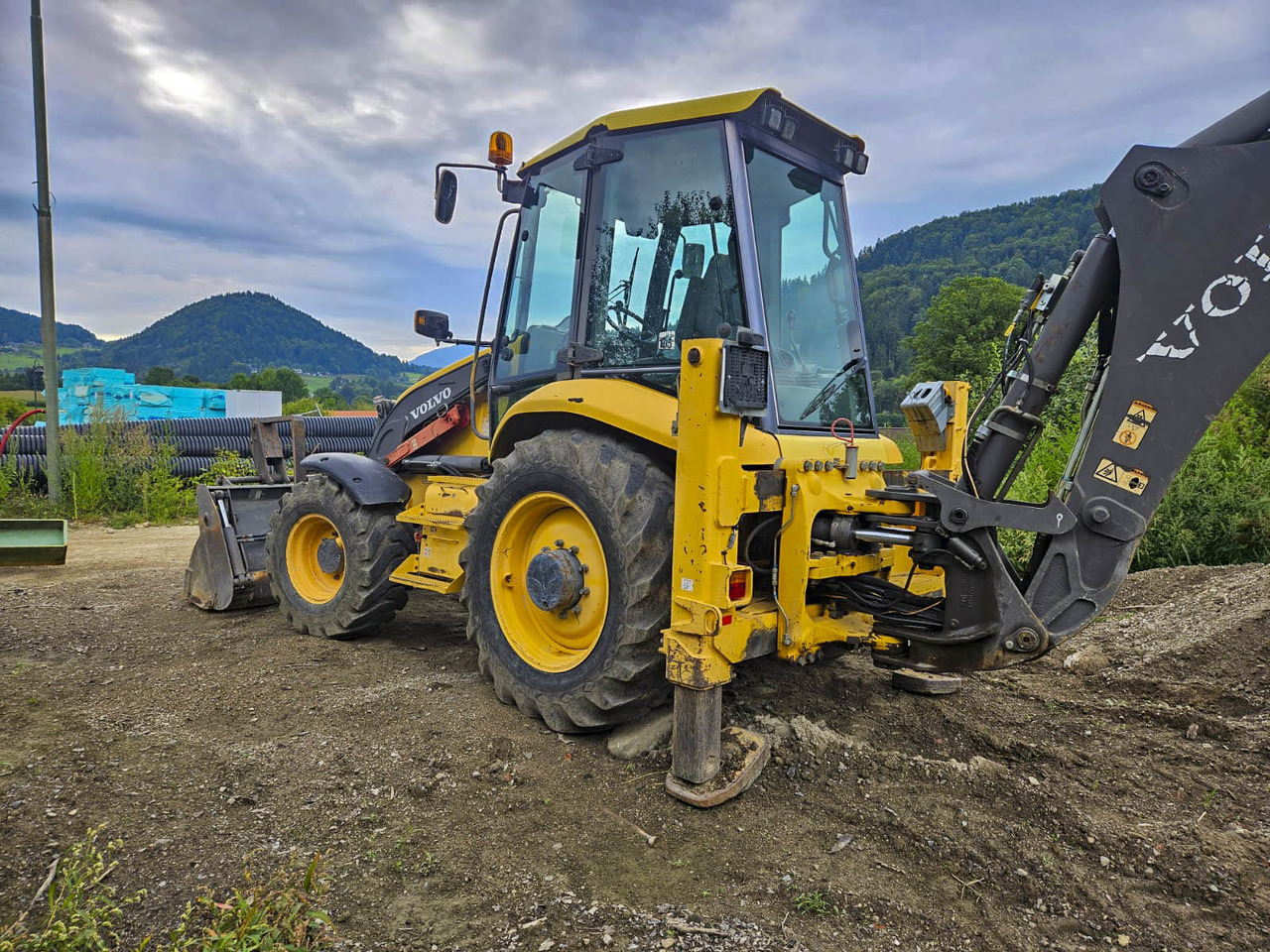 VOLVO BL71 - Backhoe loader: picture 2 VOLVO BL71 - Backhoe loader: picture 2