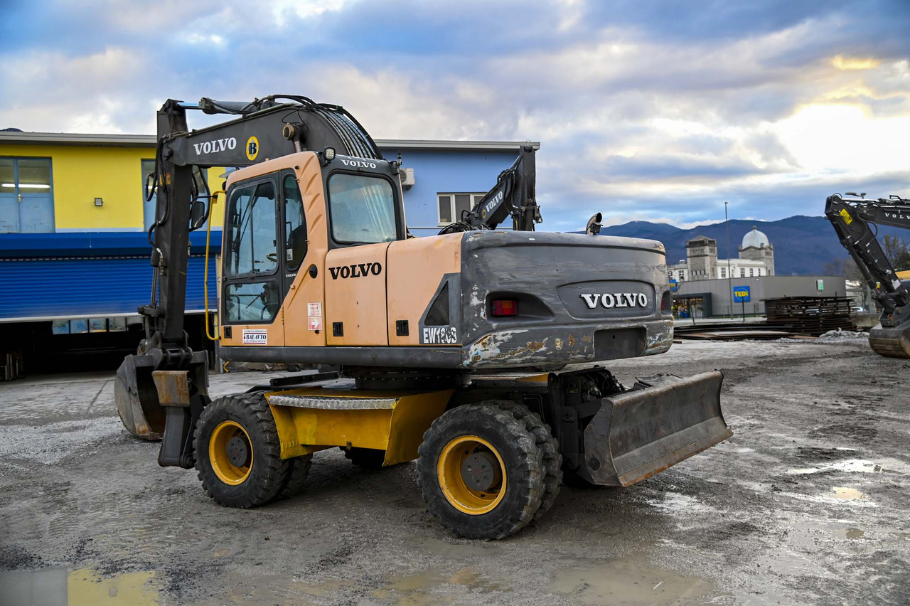 Volvo EW180B - Wheel excavator: picture 4 Volvo EW180B - Wheel excavator: picture 4