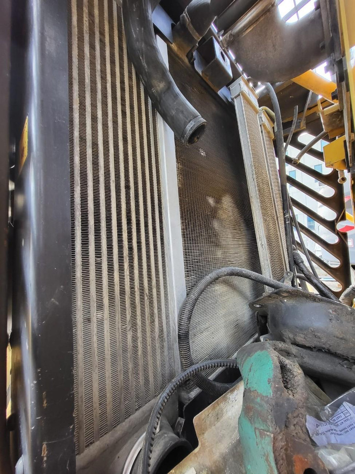 Volvo radiator - Radiator for Loader: picture 2 Volvo radiator - Radiator for Loader: picture 2