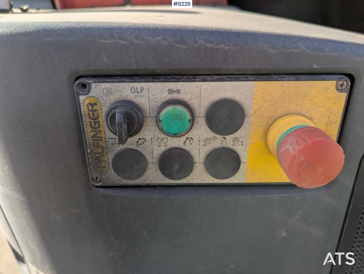 Dropside/ Flatbed truck, Crane truck Crane Truck Mercedes-Benz Actros 2542: picture 14