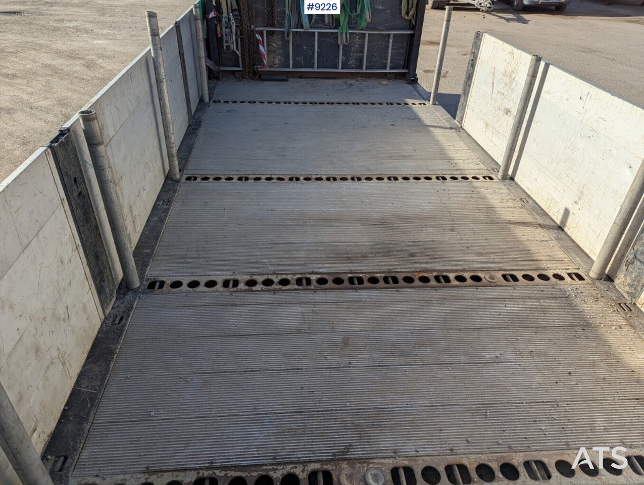 Dropside/ Flatbed truck, Crane truck Crane Truck Mercedes-Benz Actros 2542: picture 6