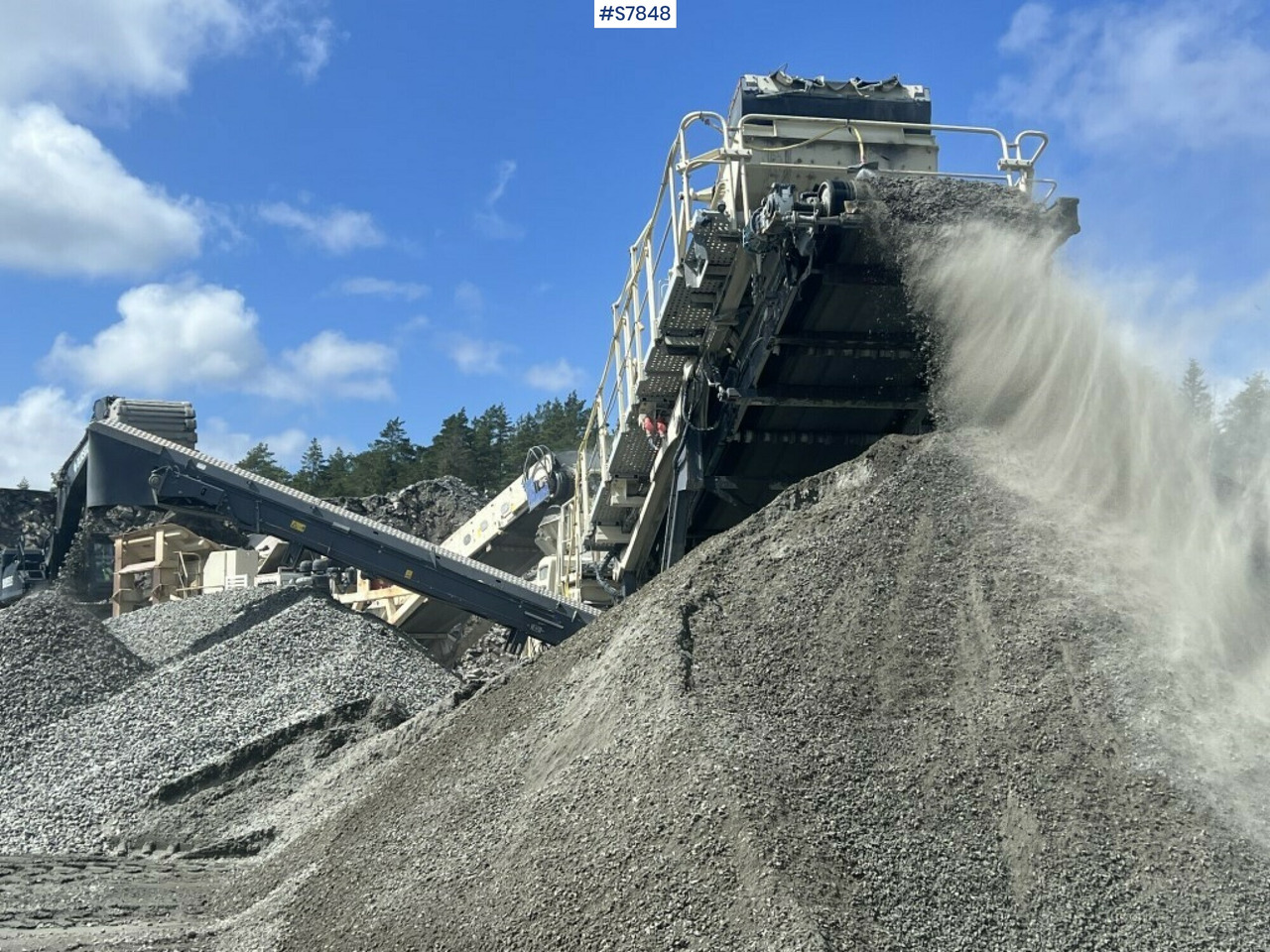 Crusher Crusher on tracks, Metso Lokotrack  LT 330D (See video): picture 11