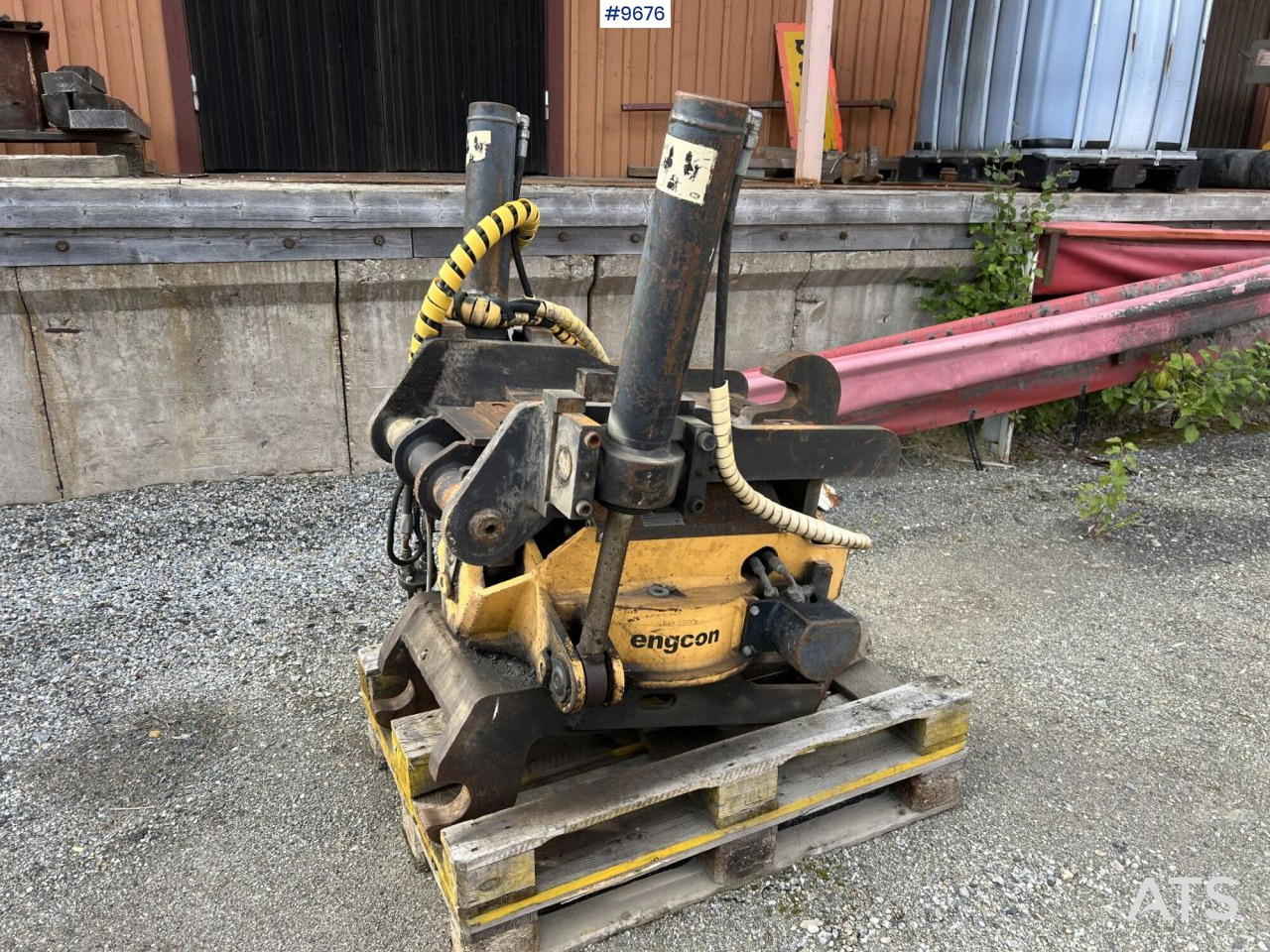 Engcon EC30 Rotortilt with B27 bracket - Tiltrotator: picture 1 Engcon EC30 Rotortilt with B27 bracket - Tiltrotator: picture 1
