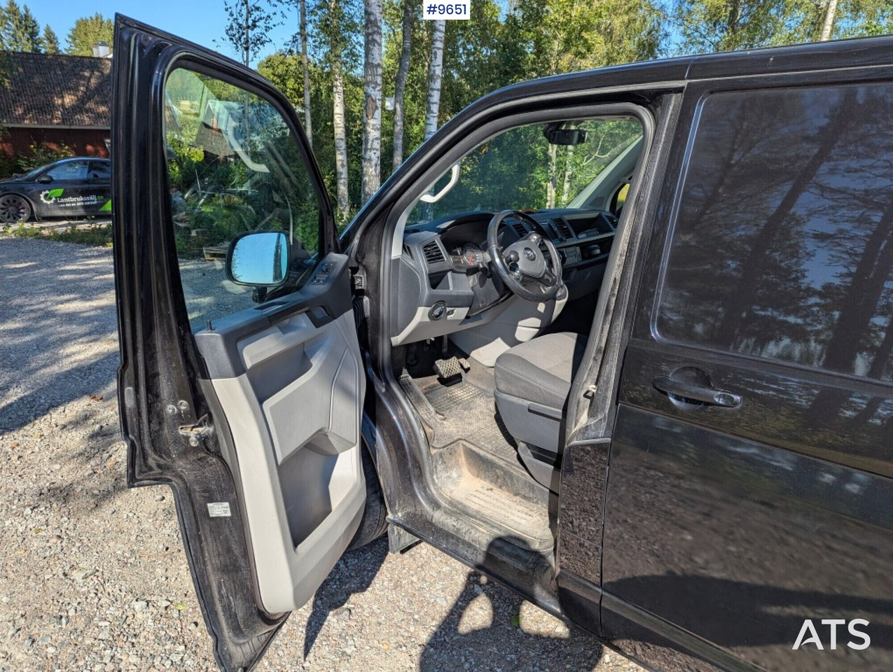 VW Transporter workshop fittings, double sliding doors - Municipal/ Special vehicle: picture 3 VW Transporter workshop fittings, double sliding doors - Municipal/ Special vehicle: picture 3