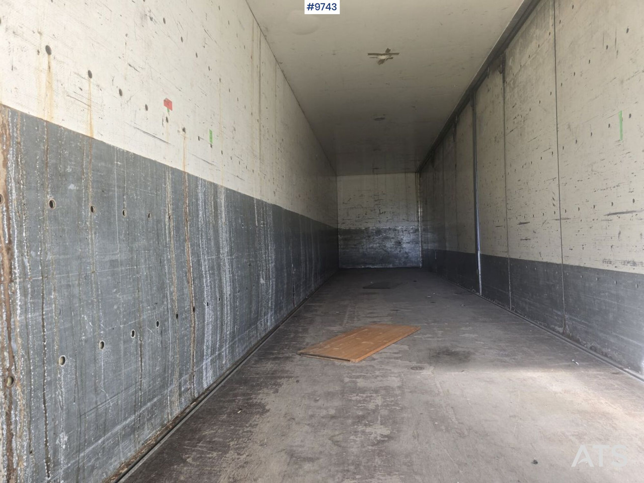 Trailer Ekeri Openable right side - Closed box semi-trailer: picture 4 Trailer Ekeri Openable right side - Closed box semi-trailer: picture 4
