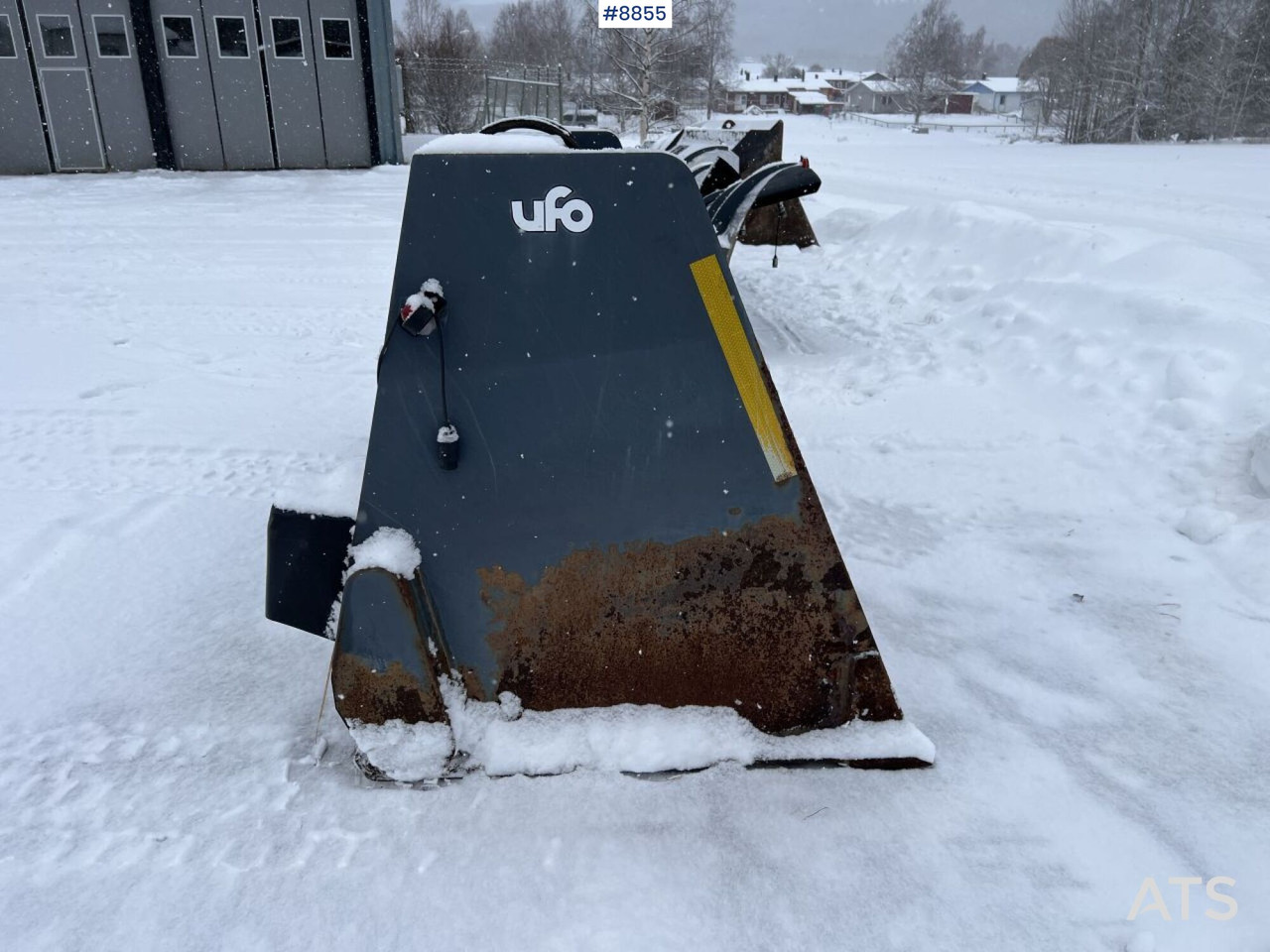 Construction equipment UFO Sand spreader bucket 3.5 cubic meters: picture 8