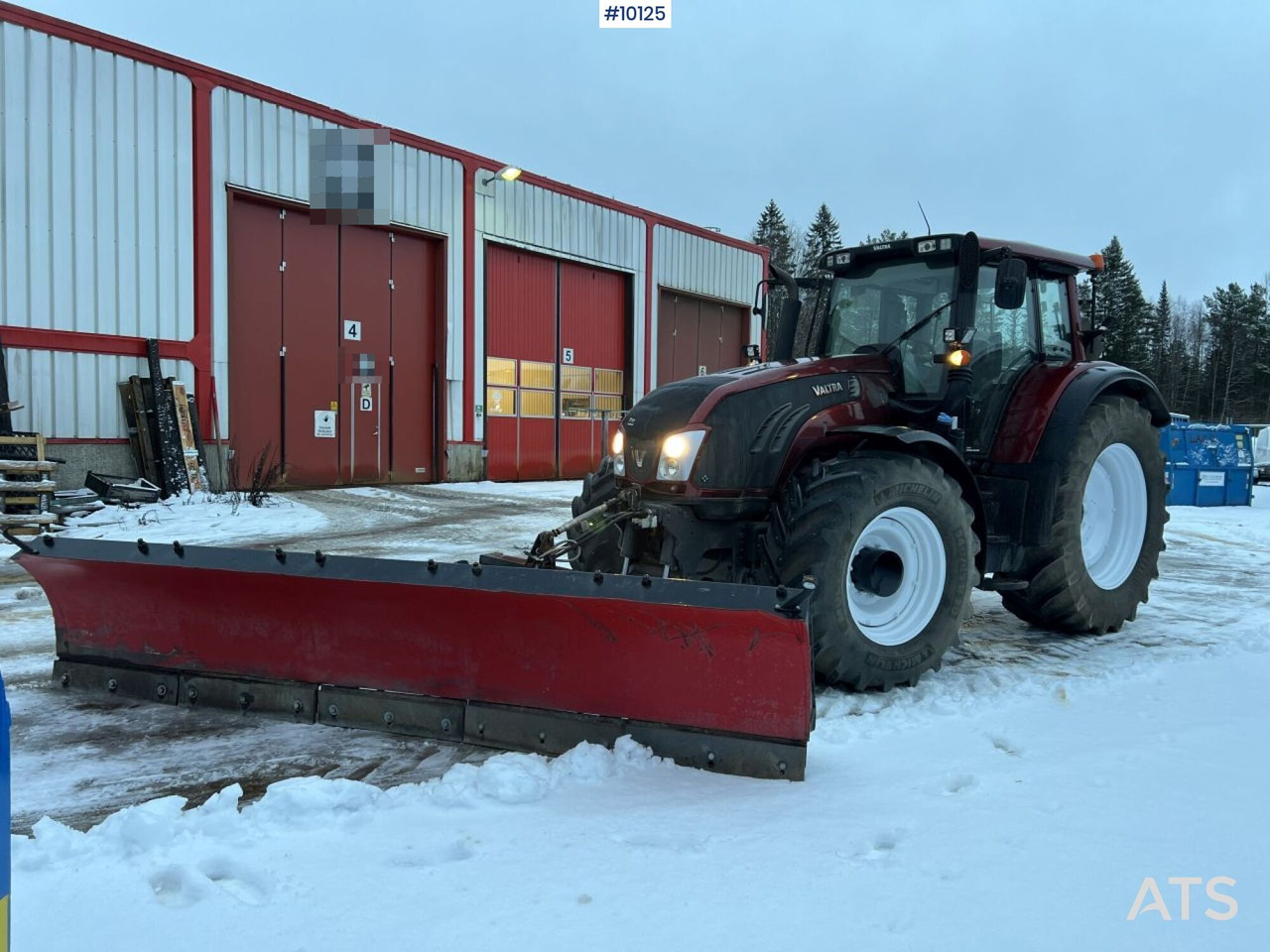 VALTRA T213 Tractor with plowing equipment - Municipal tractor: picture 1 VALTRA T213 Tractor with plowing equipment - Municipal tractor: picture 1