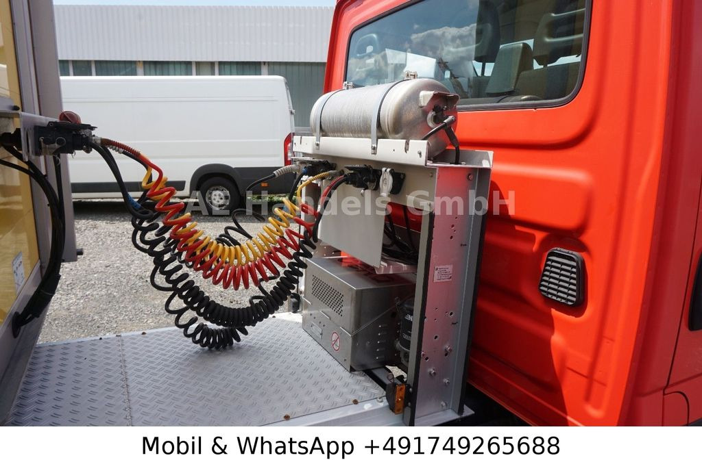 Tractor unit Iveco Daily 65c17 BL Sattelzug *Tempomat / Klima: picture 8