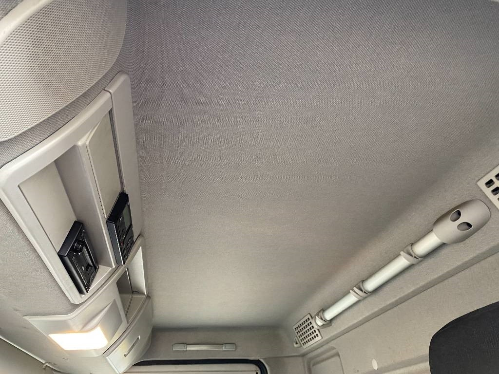 Box truck Iveco EuroCargo 120/210 e6 Turbo Hors /Service: picture 30 Box truck Iveco EuroCargo 120/210 e6 Turbo Hors /Service: picture 30